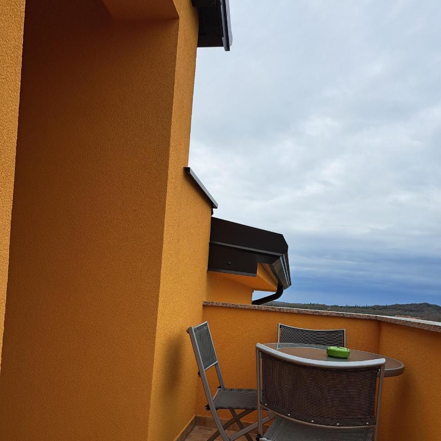 Sobe Rooms Tea Buje Eksteriør billede