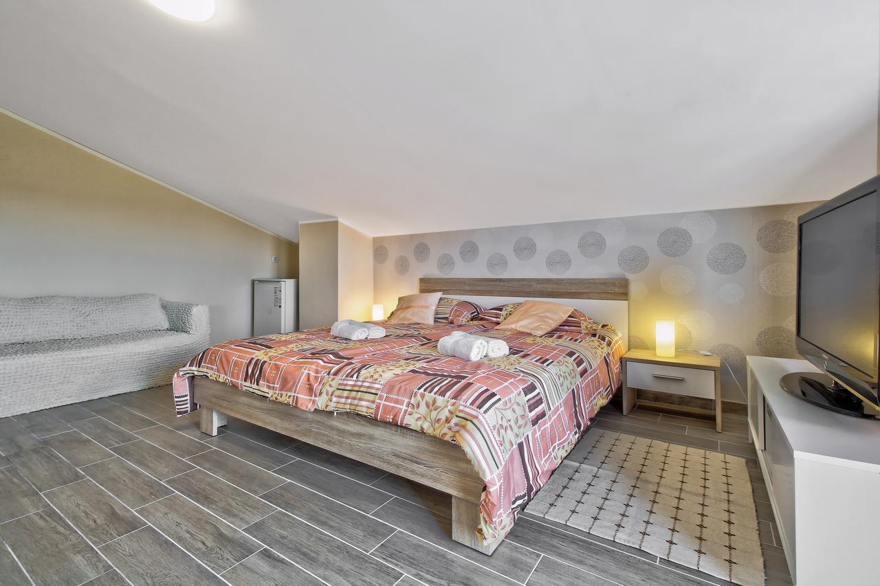 Sobe Rooms Tea Buje Eksteriør billede